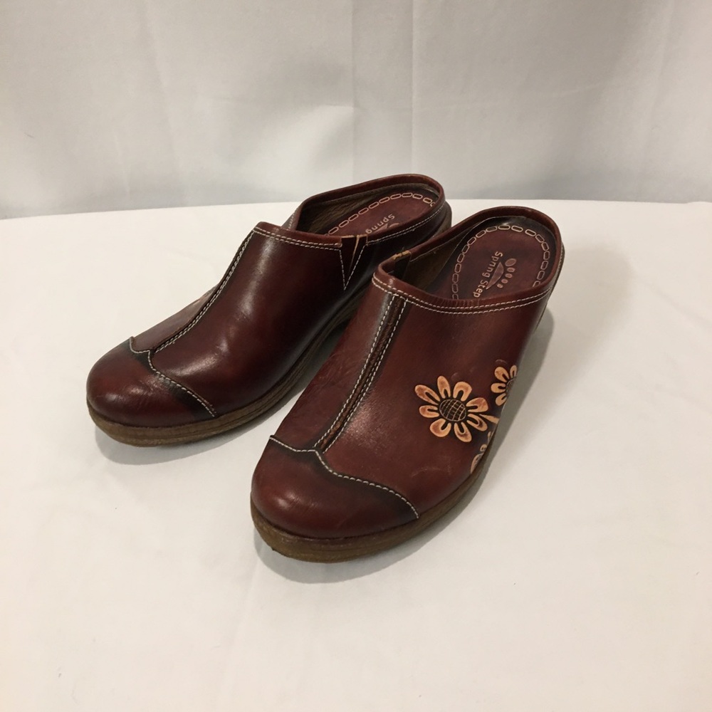 Spring Step Red Leather Clogs